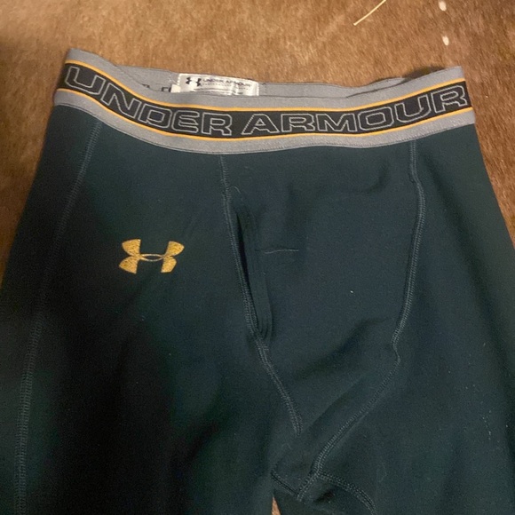 Under Armour Cold Gear base layer - Picture 2 of 5